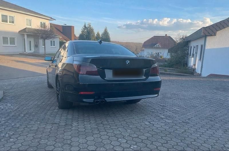 Gebraucht BMW 530 218 PS (160 kW) 2004 Schwarz Limousine