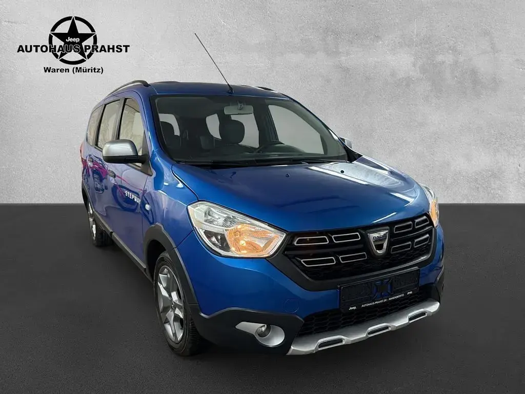 Gebraucht Dacia Lodgy Celebration 116 PS (85 kW) 2018 Van / Kleinbus