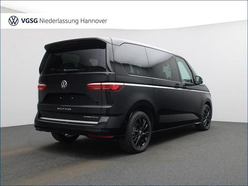 Gebraucht VW Multivan Style 177 PS (130 kW) 2025 Schwarz Van