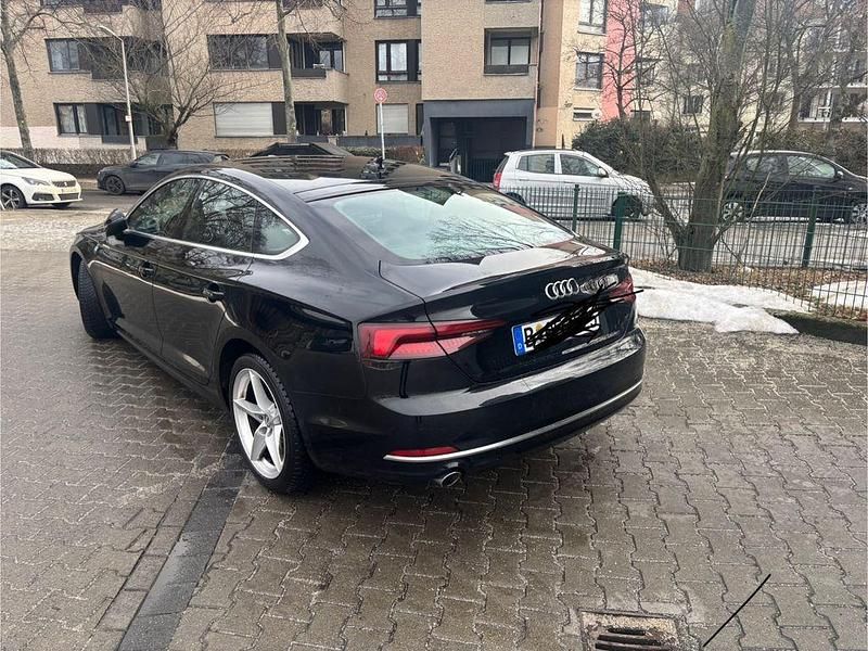 Gebraucht Audi A5 Sportback Sport 150 PS (110 kW) 2018 Schwarz Kleinwagen