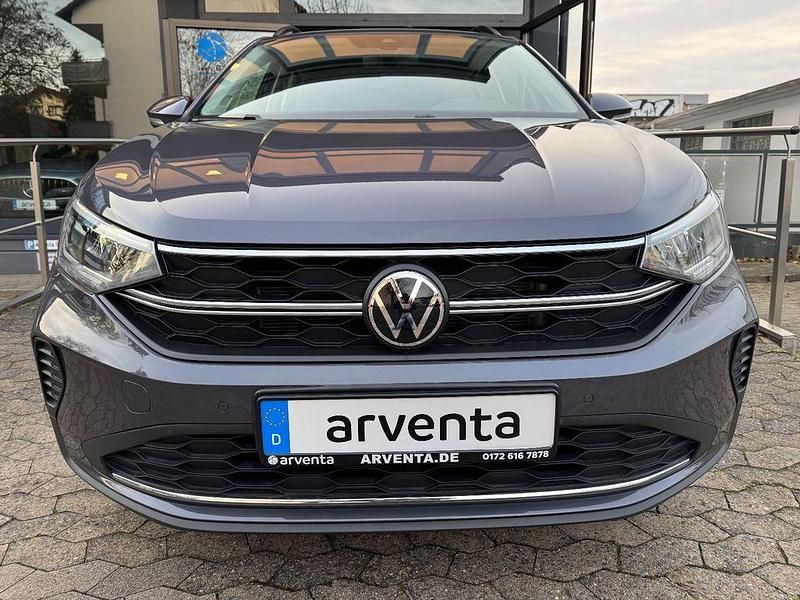 Neu VW Taigo Life 116 PS (85 kW) 2025 Grau SUV