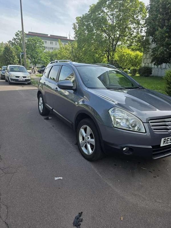 Gebraucht 2008 Nissan Qashqai +2 SUV | 1.100 € - Bild 1/4