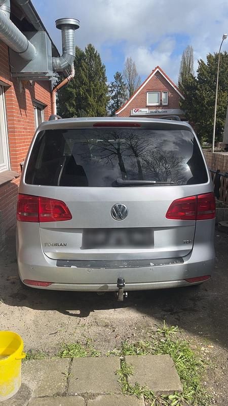 Gebraucht VW Touran 140 PS (102 kW) 2011 Silber Van / Kleinbus