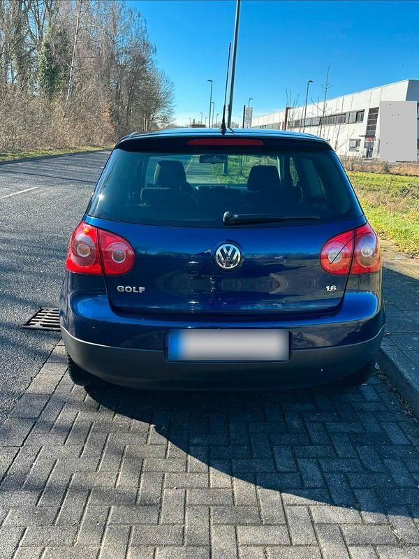 Gebraucht VW Golf V 102 PS (75 kW) 2008 Blau Kleinwagen