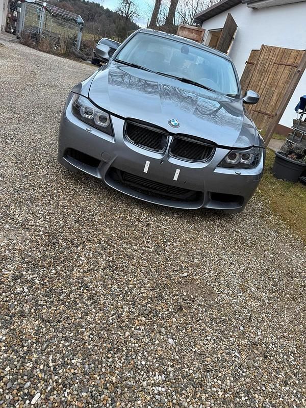 Gebraucht BMW 330 280 PS (205 kW) 2011 Grau Limousine