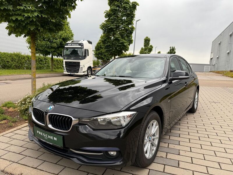 Schwarz Gebraucht 2016 BMW 318 Sport Line Limousine | 11.676 € (Fairer Preis) - Bild 1/4