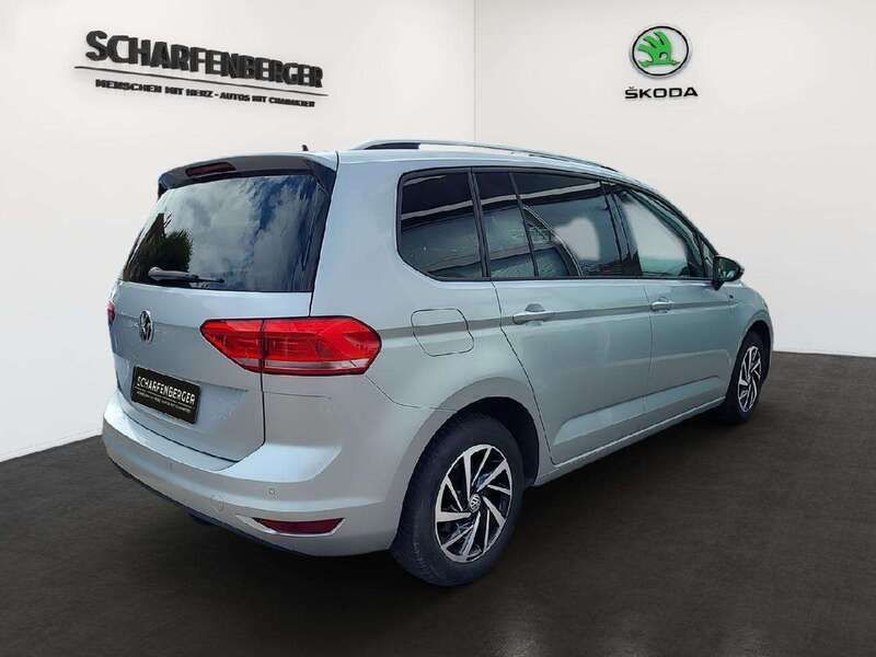 Gebraucht VW Touran 116 PS (85 kW) 2019 Silber Van / Kleinbus