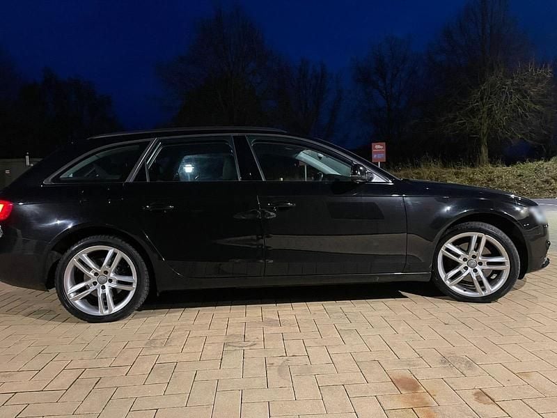 Gebraucht Audi A4 190 PS (139 kW) 2015 Schwarz Kombi