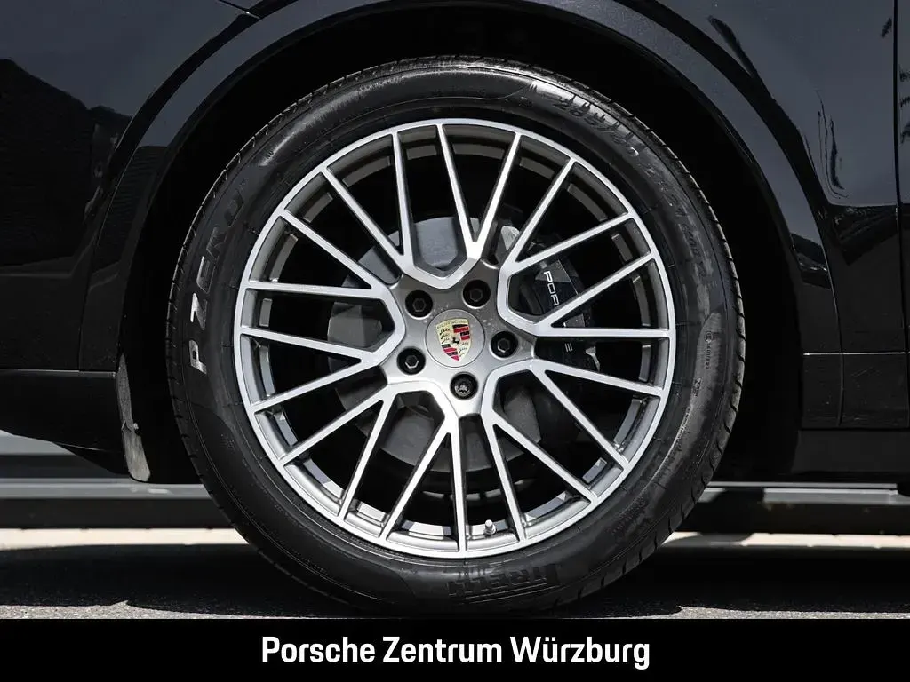 Gebraucht Porsche Cayenne Platinum Edition 340 PS (250 kW) 2023 Schwarz SUV