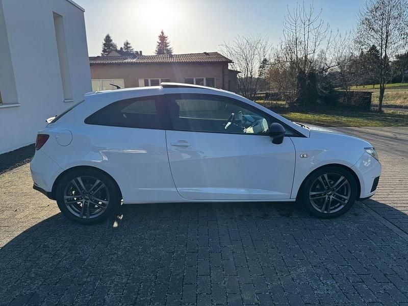 Gebraucht Seat Ibiza SC Sport 105 PS (77 kW) 2010 Weiß Kleinwagen