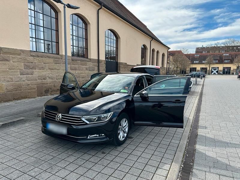 Gebraucht VW Passat Comfortline 150 PS (110 kW) 2017 Schwarz Limousine