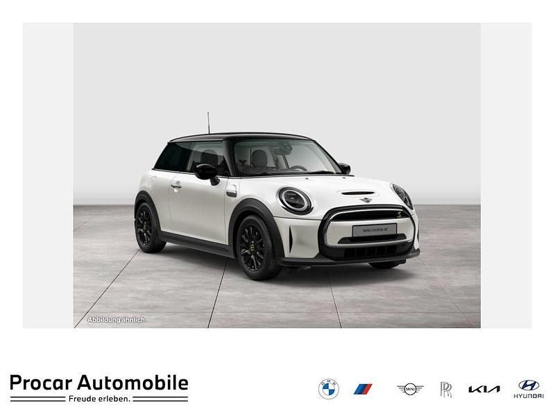 Weiß Gebraucht 2023 Mini Cooper SE Classic Kleinwagen | 21.390 € (Etwas zu teuer) - Bild 1/4