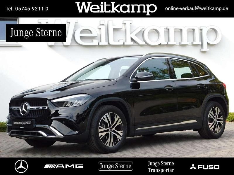 Unilack nachtschwarz Gebraucht 2024 Mercedes GLA180 Progressive SUV | 35.795 € (Fairer Preis) - Bild 1/4