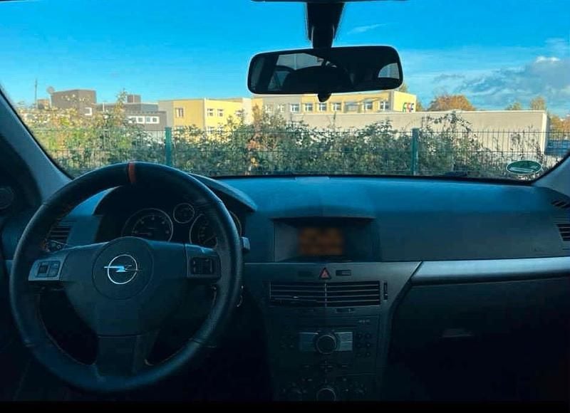 Gebraucht Opel Astra 101 PS (74 kW) 2004 Silber Kleinwagen