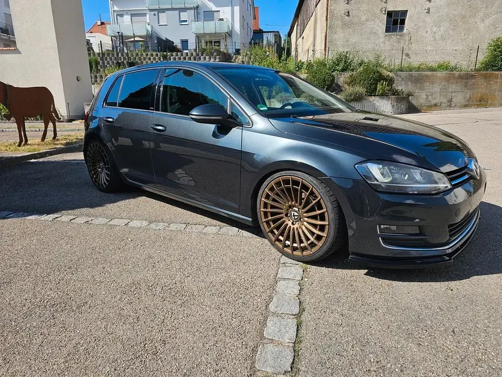 Gebraucht VW Golf VII Allstar 125 PS (91 kW) 2016 Schwarz Limousine