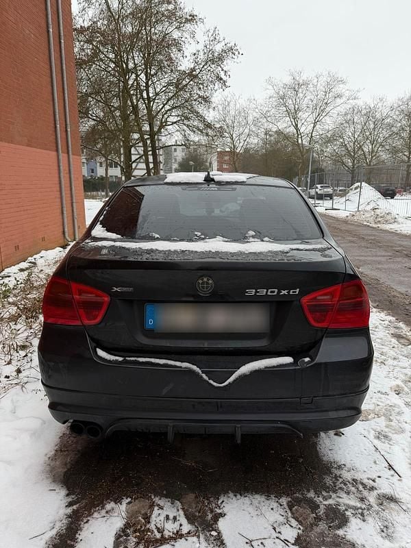 Gebraucht BMW 330 231 PS (169 kW) 2007 Schwarz Limousine