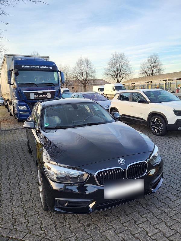 Gebraucht BMW 118 136 PS (100 kW) 2018 Schwarz Kleinwagen