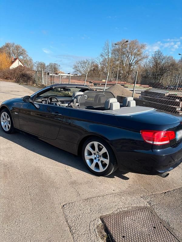 Gebraucht BMW 320 Cabriolet 170 PS (125 kW) 2009 Cabrio