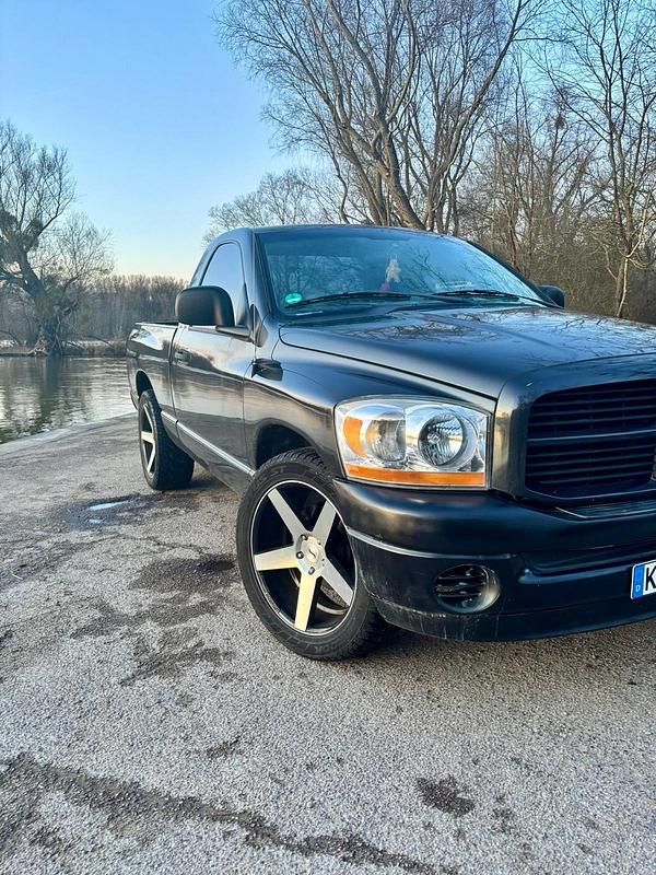 Usata Dodge Ram 350 CV (257 kW) 2006 Nero Pick-up