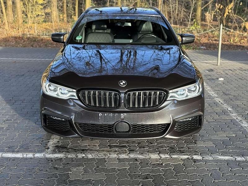 Gebraucht BMW 540 M Sport 320 PS (235 kW) 2020 Grau Kombi