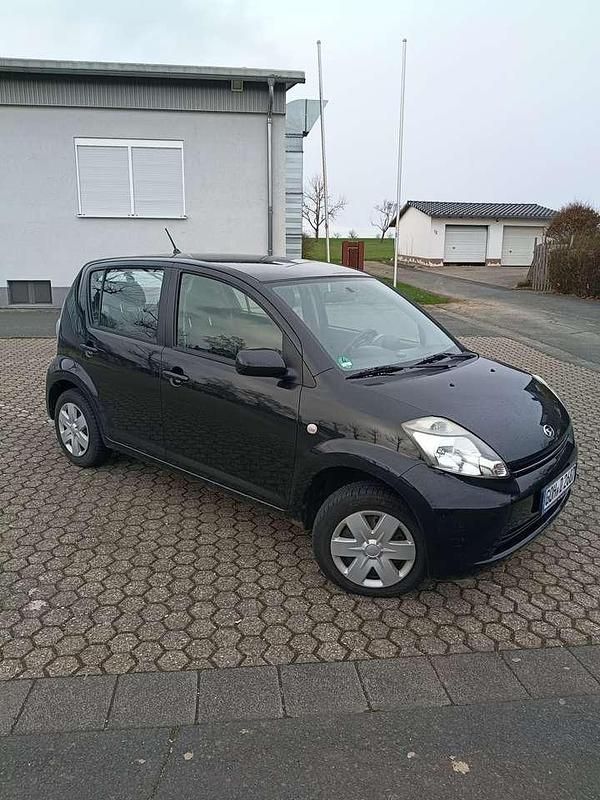 Gebraucht Daihatsu Sirion 87 PS (63 kW) 2007 Schwarz Kleinwagen