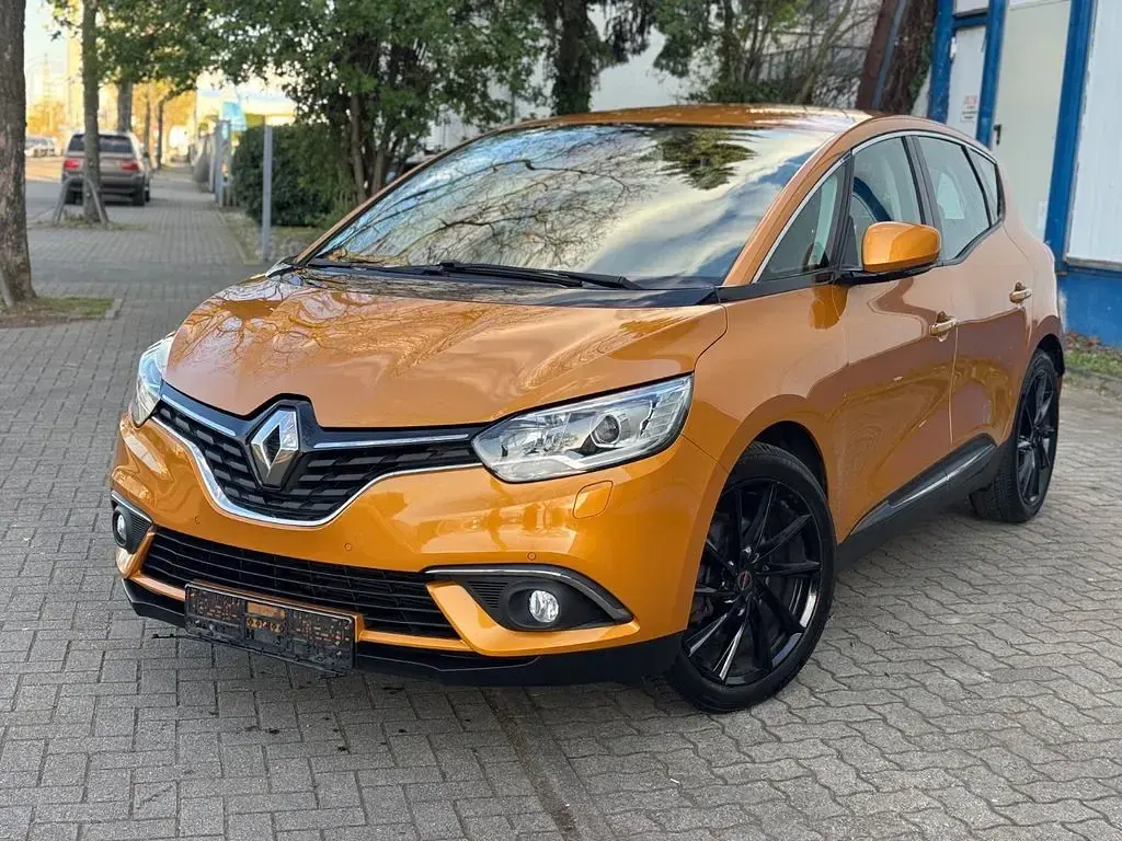 Gebraucht Renault Scenic E-Tech Intens 132 PS (97 kW) 2017 Orange Van / Kleinbus