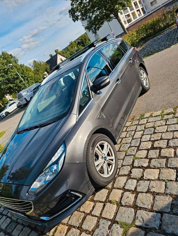 Gebraucht Ford S-MAX Titanium 150 PS (110 kW) 2020 Silber Van / Kleinbus