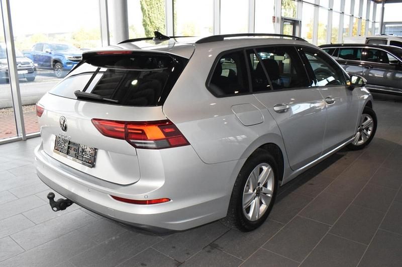 Gebraucht VW Golf VIII Life 150 PS (110 kW) 2021 Silber Kombi