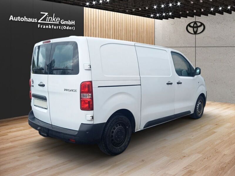Gebraucht Toyota Proace 120 PS (88 kW) 2019 Weiß Van / Kleinbus