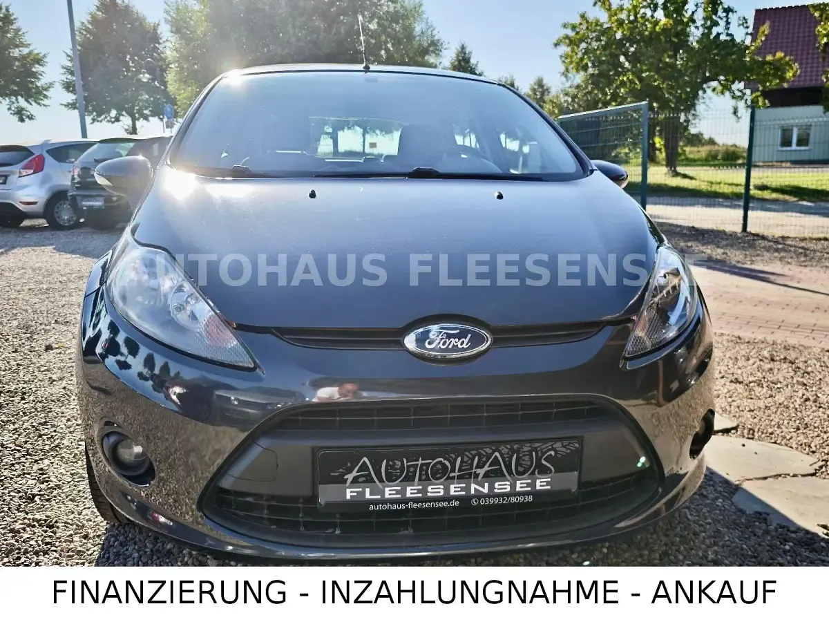 Gebraucht Ford Fiesta Trend 60 PS (44 kW) 2009 Grau Kleinwagen
