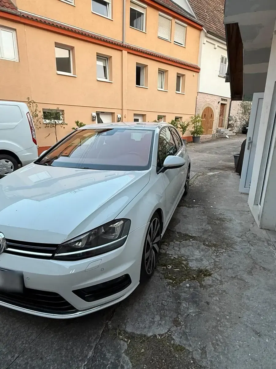 Gebraucht VW Golf VII R-line 150 PS (110 kW) 2015 Weiß Coupé
