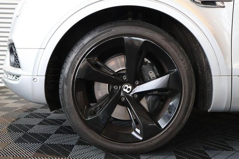 Gebraucht Bentley Bentayga 608 PS (447 kW) 2018 Silber SUV