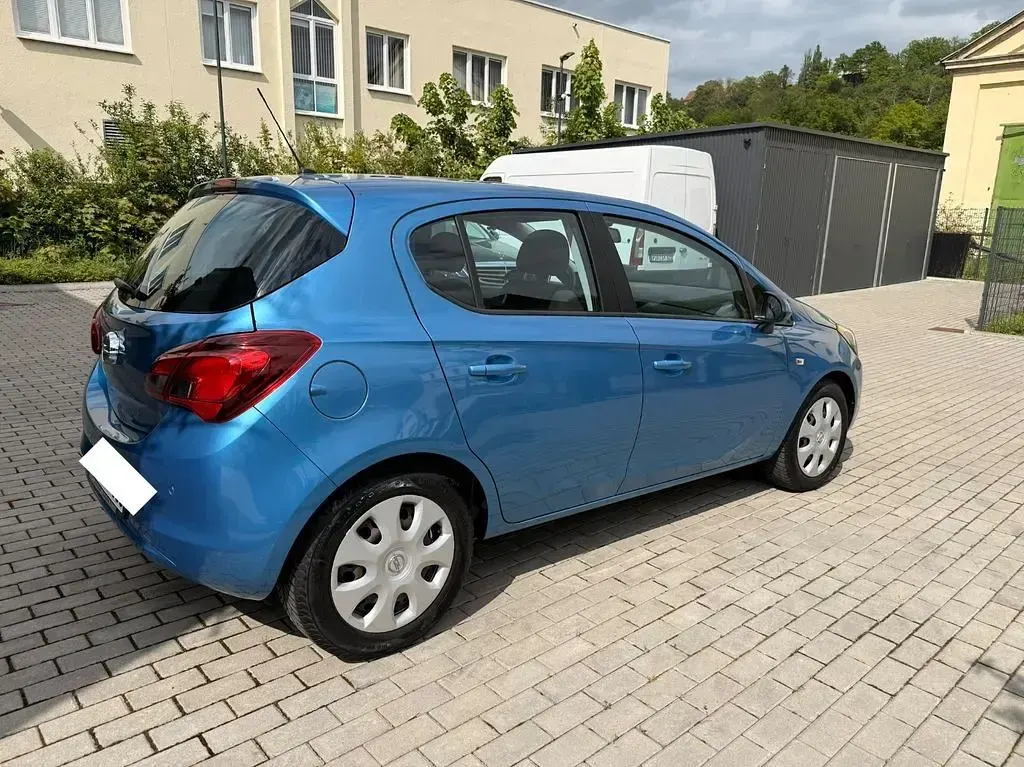Usado Opel Corsa Edition 90 HP (66 kW) 2016 Azul Citadino