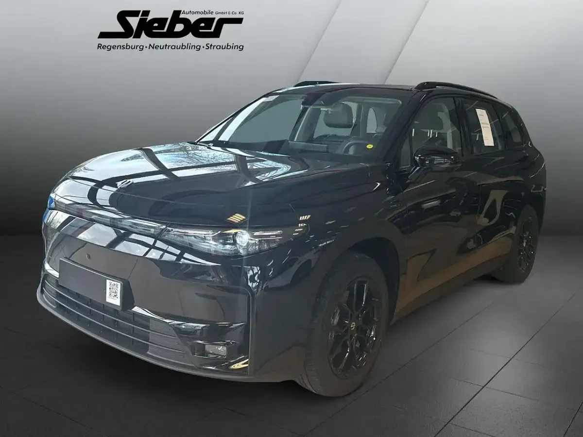 Nouă Leapmotor C10 160 kW (218 CP) 2025 Negru SUV