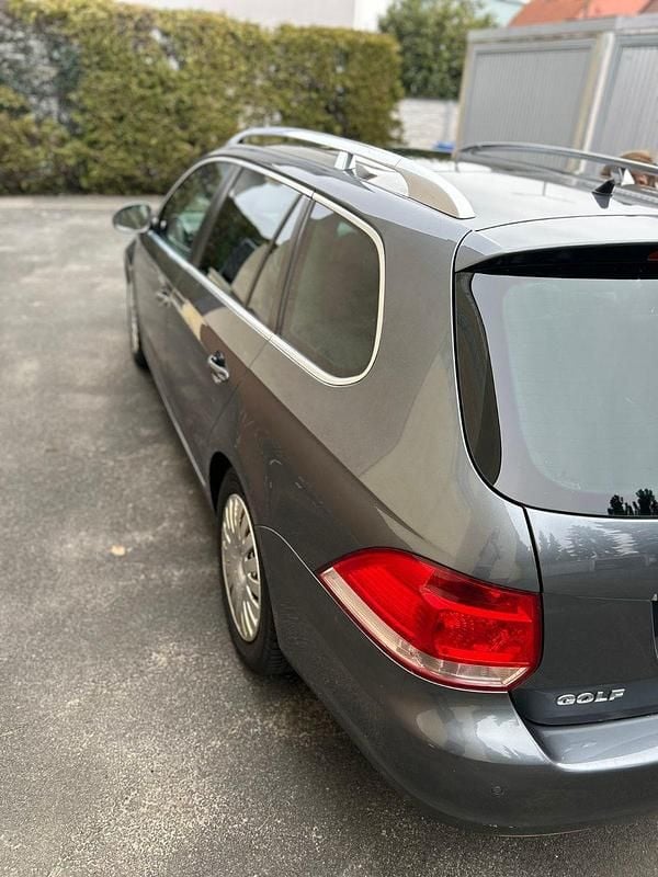 Gebraucht VW Golf V 122 PS (89 kW) 2009 Grau Kombi