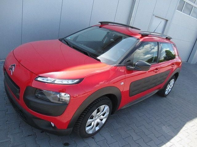 Rot Gebraucht 2017 Citroën C4 Cactus Feel Kleinwagen | 7.749 € (Fairer Preis) - Bild 1/4