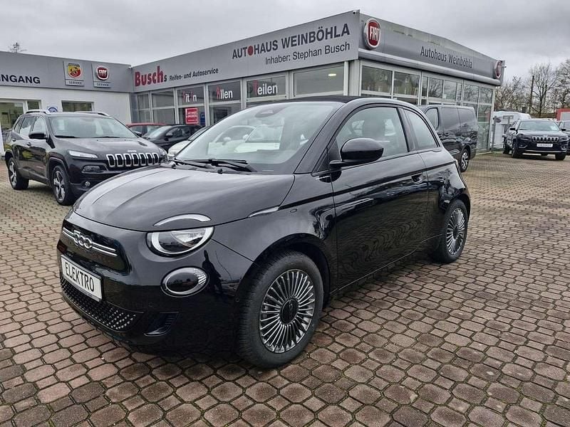 Gebraucht Fiat 500e Icon 86 kW (118 PS) 2021 Onyx schwarz Cabrio