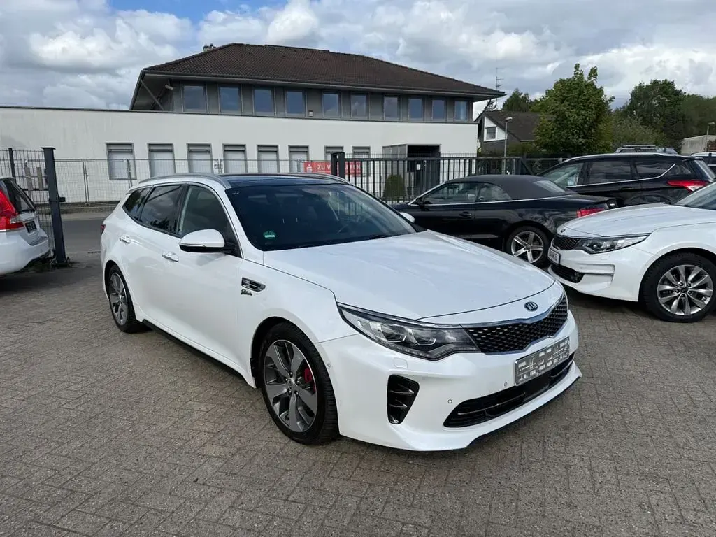 Gebraucht Kia Optima GT 245 PS (180 kW) 2018 Weiß Kombi