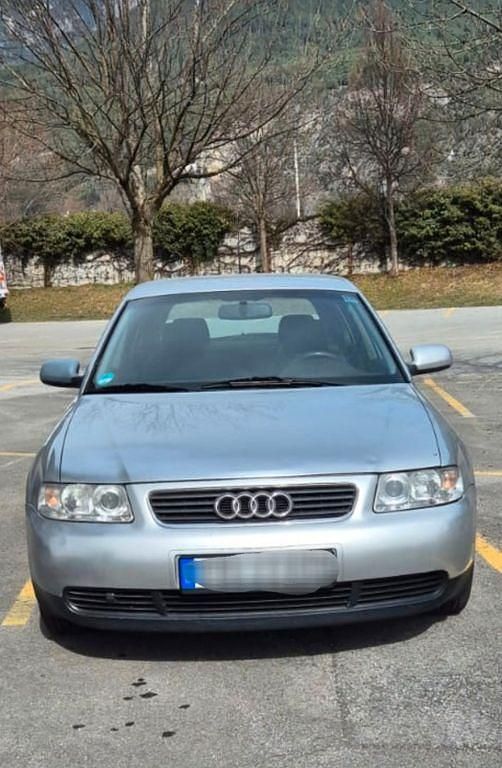 Silber Gebraucht 2001 Audi A3 Ambition Limousine | 3.300 € (Etwas zu teuer) - Bild 1/4