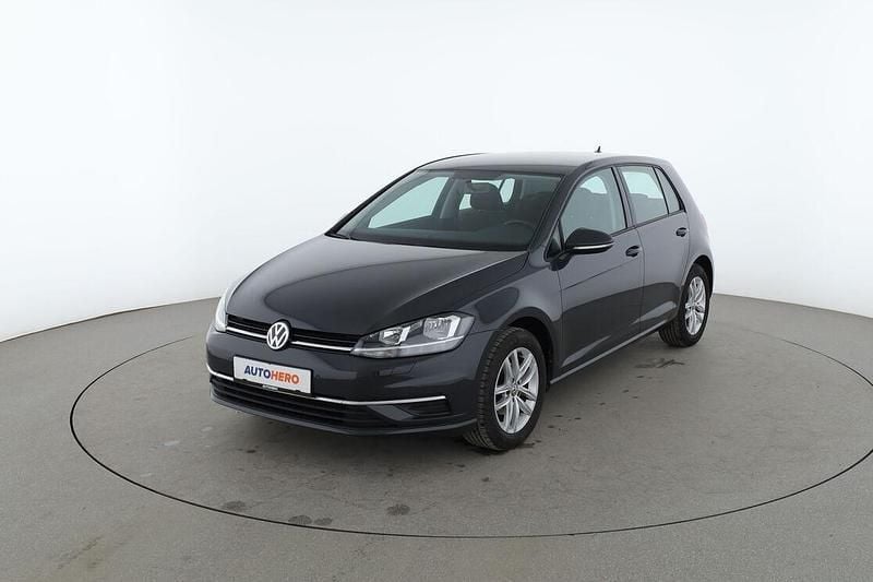 Gebraucht VW Golf VII Comfortline 110 PS (80 kW) 2018 Limousine