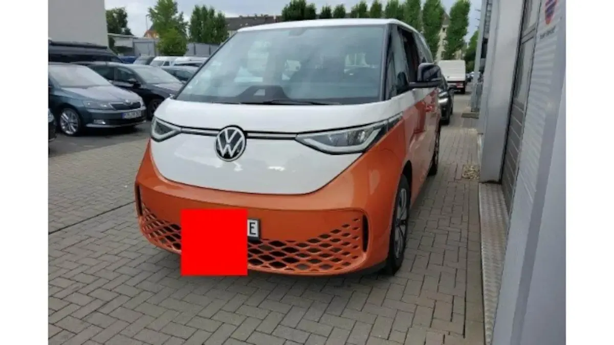 Gebraucht VW ID. Buzz Pro 150 kW (204 PS) 2023 Candyweiß/energetic orange me Van / Kleinbus