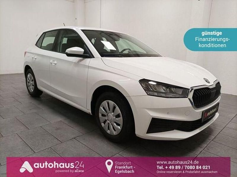 Weiß Gebraucht 2023 Skoda Fabia Ambition Kleinwagen | 14.870 € (Guter Preis) - Bild 1/4