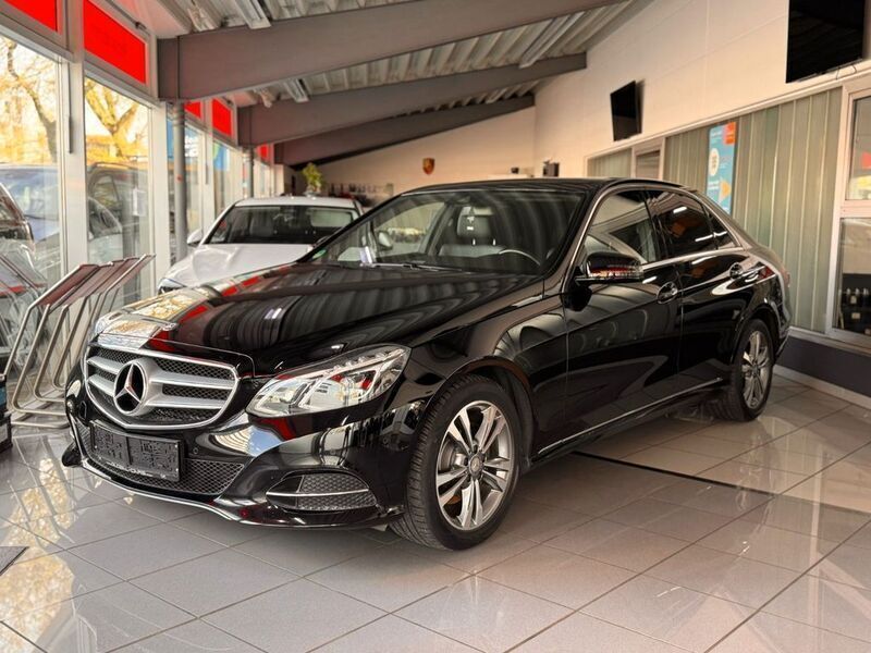 Schwarz Gebraucht 2015 Mercedes E350 Limousine | 17.999 € (Fairer Preis) - Bild 1/4