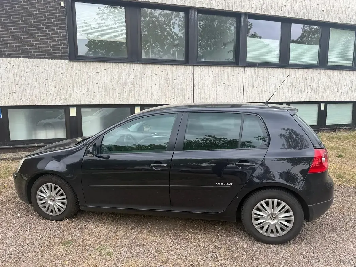 Gebraucht VW Golf V 140 PS (102 kW) 2008 Schwarz Kleinwagen