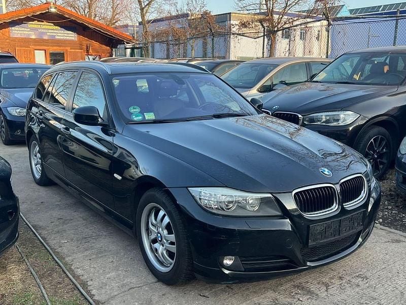 Gebraucht BMW 320 170 PS (125 kW) 2011 Schwarz Kombi
