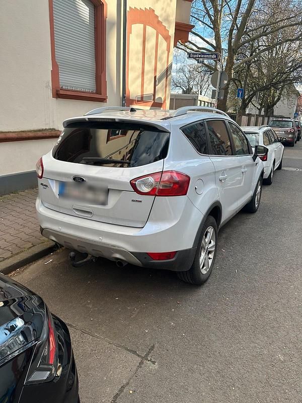 Gebraucht Ford Kuga 140 PS (102 kW) 2011 Weiß SUV