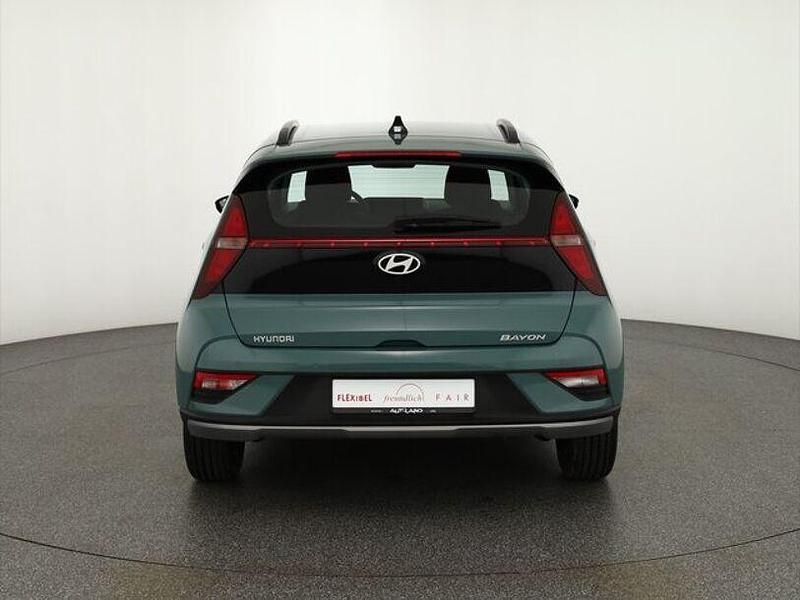 Neu Hyundai Bayon 79 PS (58 kW) 2025 Grün SUV