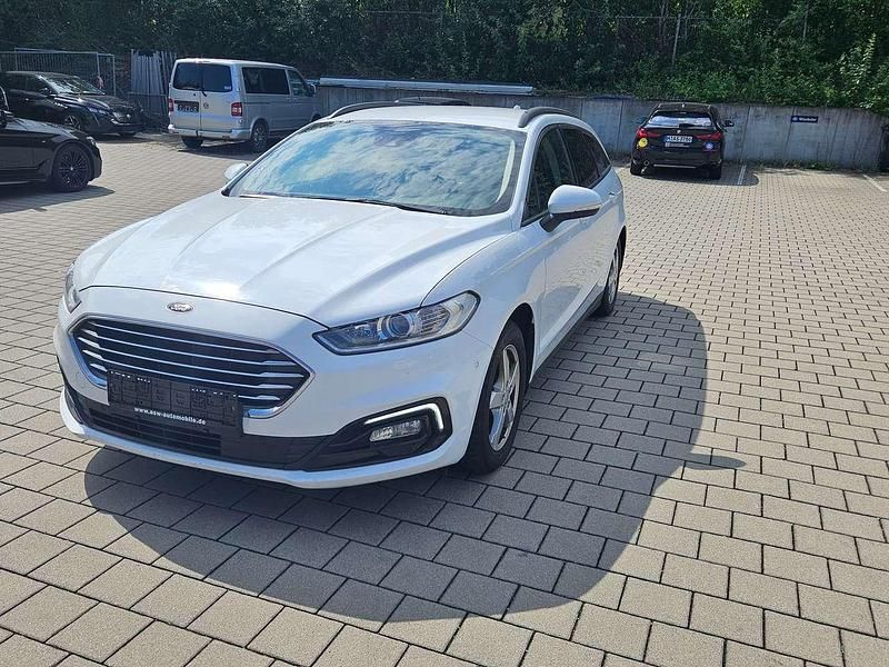 Gebraucht Ford Mondeo Trend 150 PS (110 kW) 2021 Frostweiß Kombi