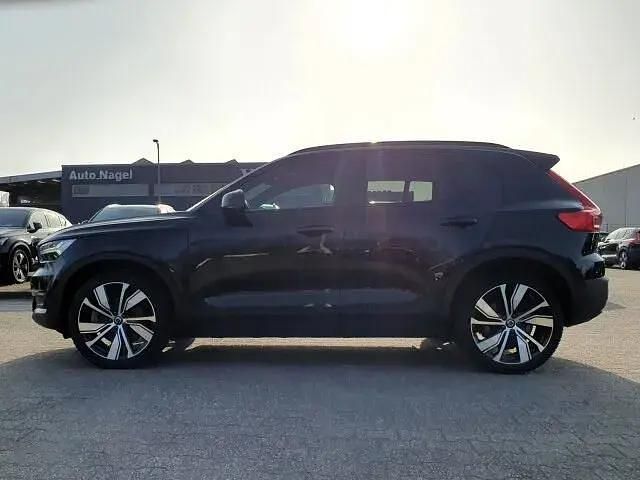 Second-hand Volvo XC40 Pro 169 kW (231 CP) 2022 Negru SUV