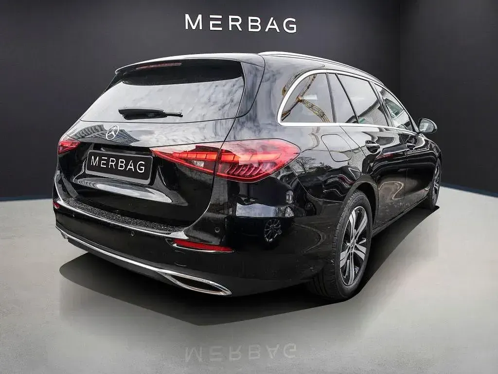 Gebraucht Mercedes C220 Avantgarde 200 PS (147 kW) 2023 Schwarz Kombi